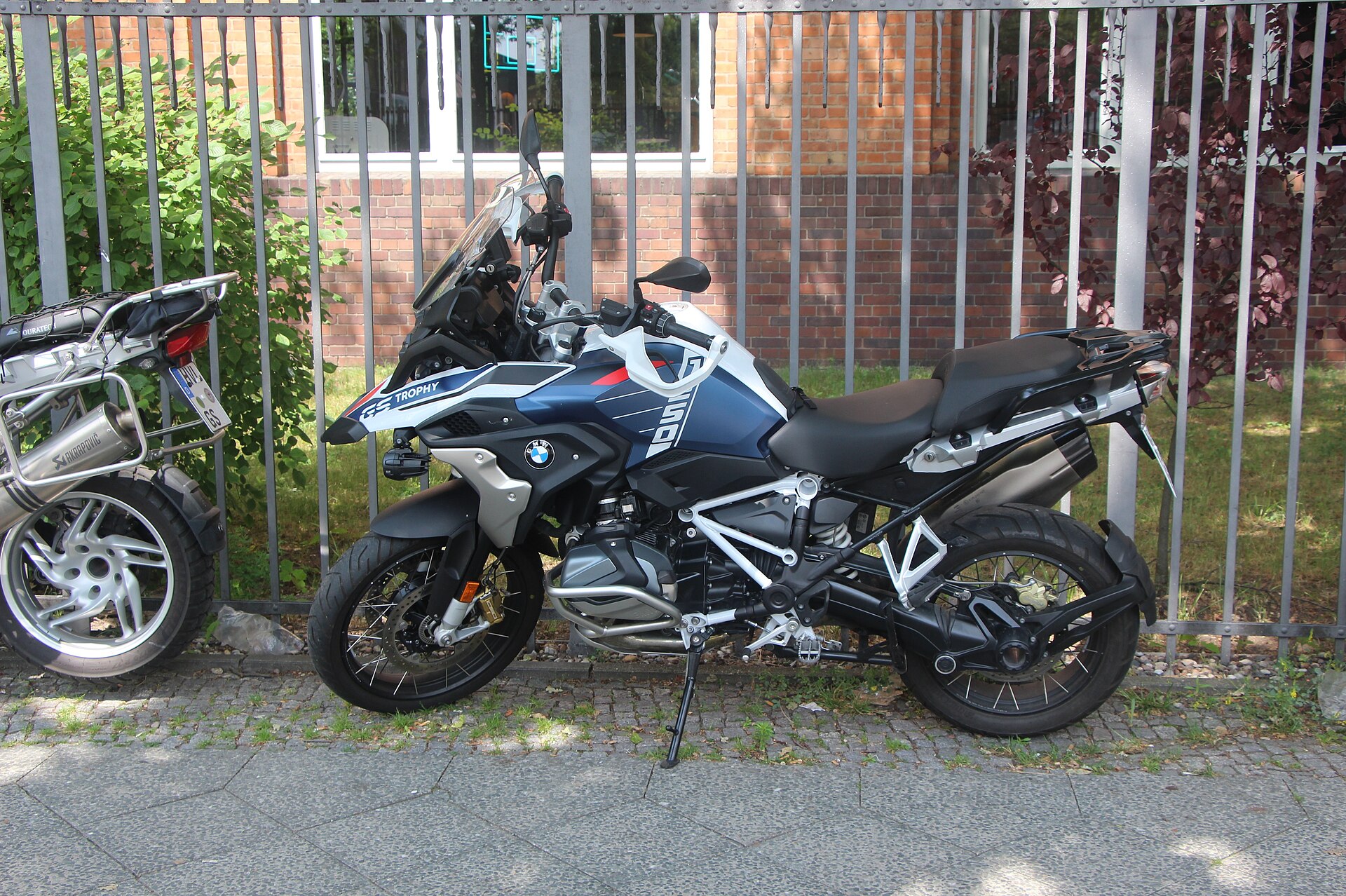 بي ام دبليو R 1250 GS 2023 مجهزة للرحلات